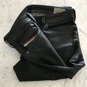 DIESEL “THAVAR” size 32 Black wax Jeans